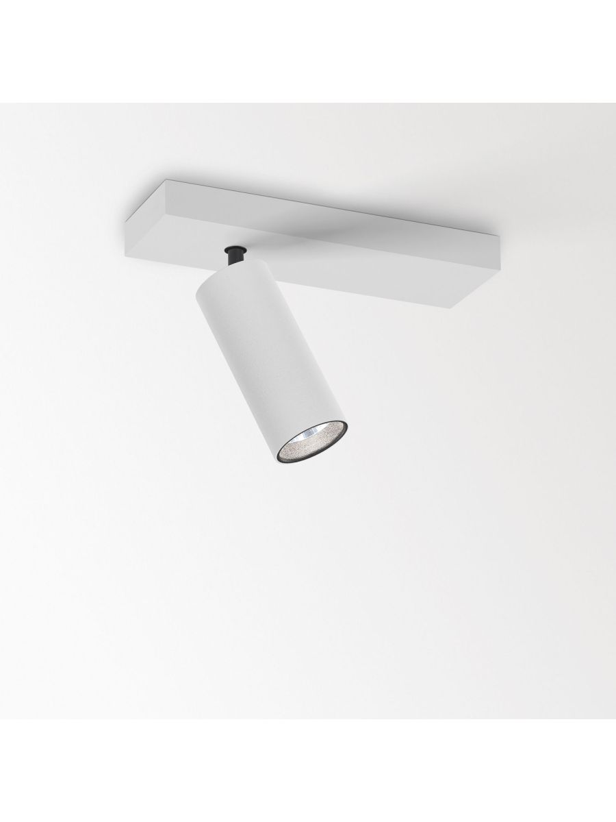 SPY 39 ON 1 92720 DIM8 W-W